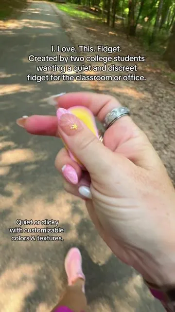 @MozzieMakes #mozziemakes #fidget #magneticfidget #fidgetslider #audhd #adhdsupport #quietfidgets #sensorytools #sensoryregulation #fidgettoy #fidgetsforanxiety #fidgetsforschool 