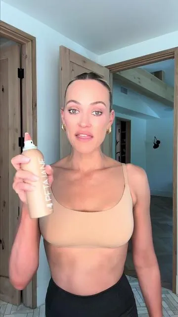 the Tanning Mist really is that girl 👏🏼 #petajanebeauty #tanning #selftanner #beauty 