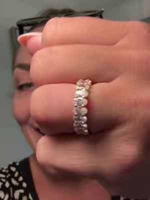 I am in LOVE 😍😍✨ the sparkle is insane and it’s true to size // eternity ring, infinity band ring, oval wedding band, oval ring, Pavoi ring #pavoi #pavoijewelry #ring #tiktokmademebuyit 