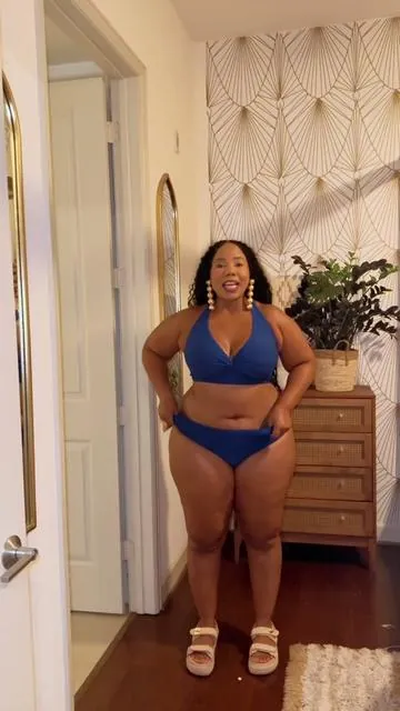 Great quality, thick, textured 2 piece. Long line top with built in bra and high waist bottoms #fitwithcurves  #aleumdrswimwear #funinthesun #swimsuits #2pieceswimsuit #fitandcurvy #ttsthunderbolt #creatoricons #ttsfashionfinds #ttsfashionfam #dealsforyoudays #tummycontrol 