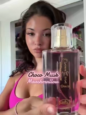 If you love the original you will love this one! Smells super sweet!🫶🏼 @ZENIA #perfume #chocomusk