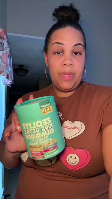 It’s so important to detox our kiddos and this is one of the easiest ways to do so! Awesome reviews and I’ve personally seen a drastic change in my toddler & 8 year old! #kidsoftiktok #kidsdetox #detoxyourkids #kidssupplements #supplementsforkids #multivitaminsforkids 