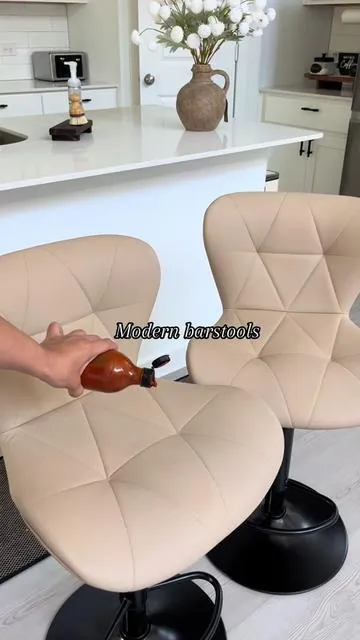 #modernbarstools #barstool #countertopchairs #barstoolsports #kitchenchairs #chairs #countertopdecor #dealsforyoudays 