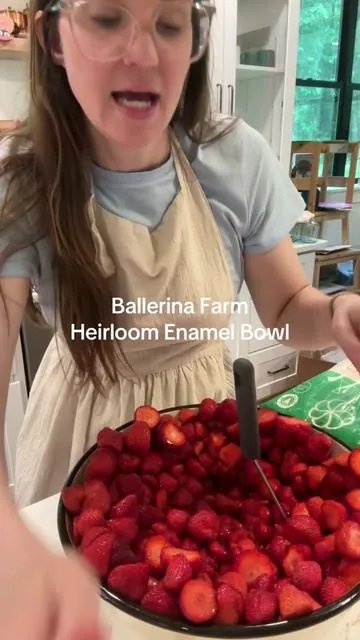 I use this 3-4 times a week atleast. Sourdough, jam making, baking, the list goes on! @Ballerina Farm Store  #sourdoughbaking #jammaking #enamelbowl #sourdoughstarter #sourdoughtok #ballerinafarmsourdough #ballerinafarm #heirloomenamelbowl #dealsforyoudays 