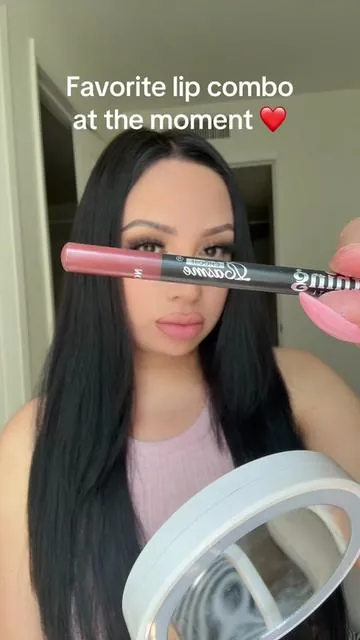 These lip liners are so creamy! And I love that they are the wooden ones ! Has all the nude colors I love ❤️ #fyppppp #lipkit #lipcombo 