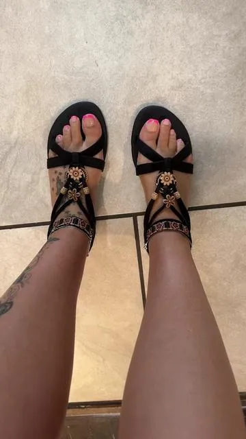 Love these sandals #sandals #sandal #shoe #shoes #feet #foot 