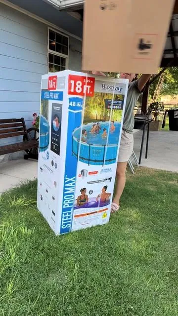 Nos encantó, esta piscina es bastante grandecita, veranito, refrescante ☀️💦 es de 18ftx48in #pool #bestwaysteelpromax #bestwaypool #summerpool #summertime #pools #dealsforyoudays #tiktokshop 