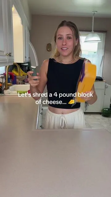 Let’s shred this weeks 4 pound block of cheese!!! #cheese #cheesegrater #rotarycheesegrater #cheeseshredder #shreddedcheese #shreddingcheese #rotarygrater #susteasgrater #susteascheesegrater #susteas #kitchengadgets #kitchenhacks #kitchenware 