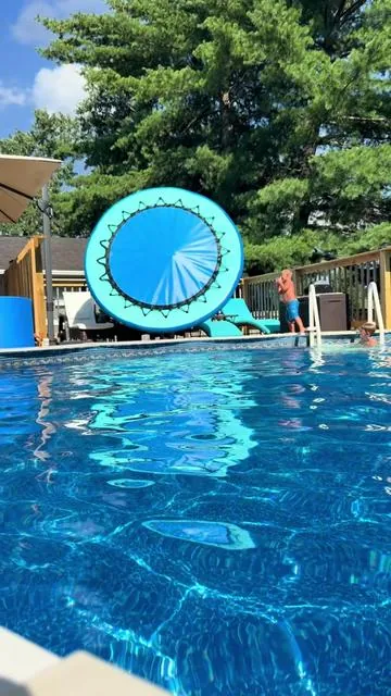 Perfect combination of relaxing and sitting in the water @amerlifeofficial  #pool #float #floatinghammock #floatingdock #poolfloat #swimmingpool #lake #river #heavyduty #fyp #AD #creatorsearchinsights #tiktokshopsummerturnup #dealsforyoudays #ttslevelup 