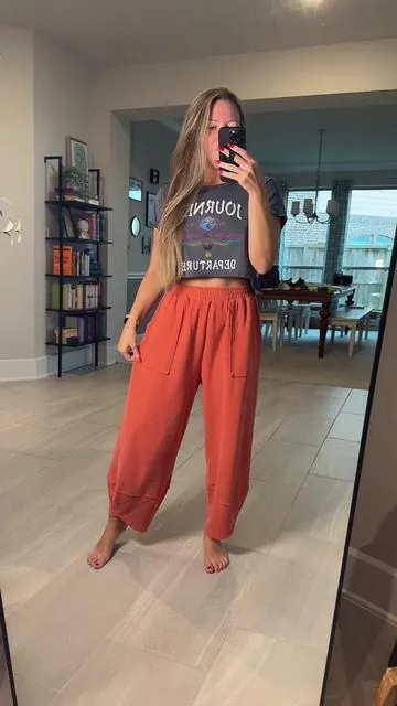 The comfiest pants 🫶🏼 @Uaneo #loungepants #loungewear #widelegpants #comfy #pants #bohostyle #tiktokshopfashion #tiktokshopfinds #tiktokshopcreatorpicks #dealsforyoudays #superbrandday #superbranddaydfyd 