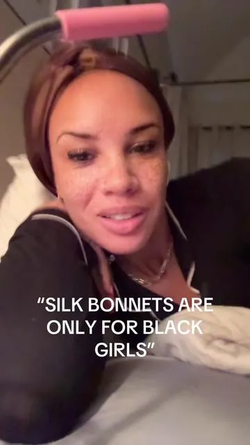 @Blissy Brand Blissy Mulberry Silk bonnet, 100% mulberry silk. #blissy #blissypillowcase  #silkbonnet #sleepingcap #bonnet #bonnetsatin #bonnets #blackgirlhair #hairprotection #frizzyhairtips #damagedhairrepair 