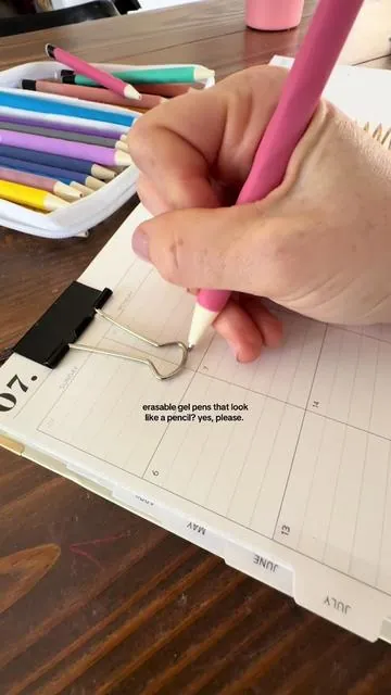 GRABIE these pens up 🤪🫶🏻 #pens #handwriting 