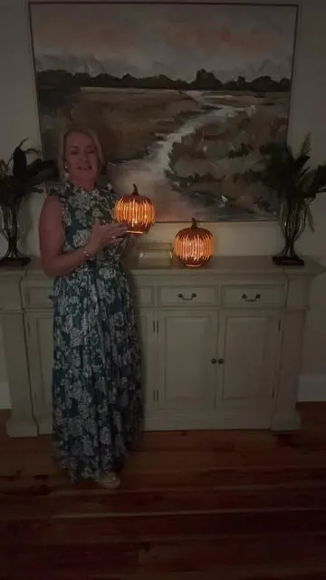 #etchedglassdesign #illuminateyourfalldecor #timer #centerpiece #twinklinglights #tiktokshopcreatorpicks #dealsforyoudays 