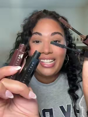 🤎🖤lash essentials duo🖤🤎 @Fenty Beauty #fentybeauty #lashessentials #brownmascara #fentybrownmascara #BeautyTok #tiktokshopcreatorpicks #hellathiccmascara #dealsforyoudays #SuperBrandDay #superbranddaydfyd #mascara 