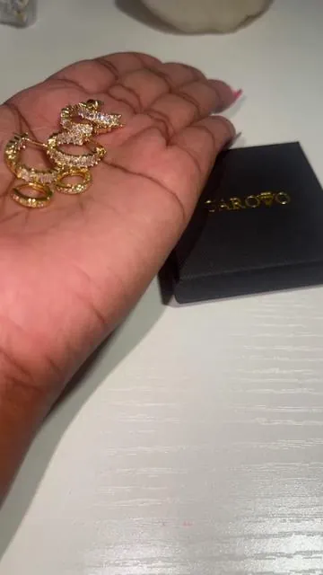 #huggieearrings #hoopearrings #gold 