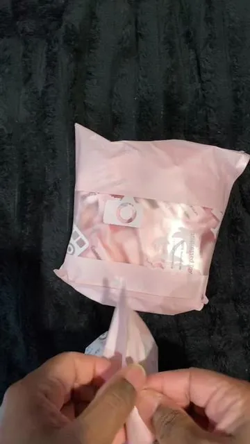 #travelessentials #disposablefacetowel #travelfacetowels #compressedfacetowels 