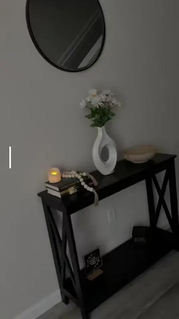 Is Your Home Really Complete Without A Entryway Table ? Such A Modern Look 😍 @Segawe  #entryway #entrywaydecor #console #homedecor #decor #xyzbca #fypシ 