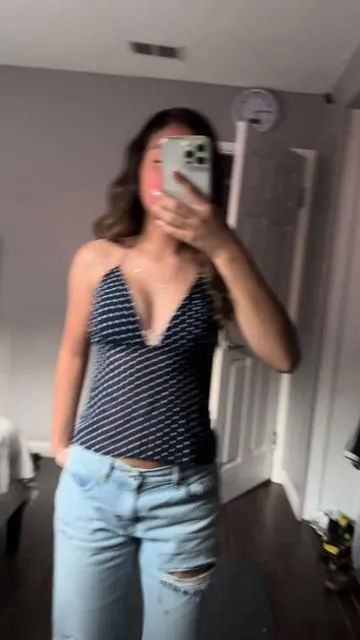 Great find #fyp #outfitinspo #outfitideas #fashion #xyzbca #top #summerfit #tubetop @CAKES Body @𝒩𝒶𝓉𝒶𝓁𝒾ℯℯ #cakesbody 