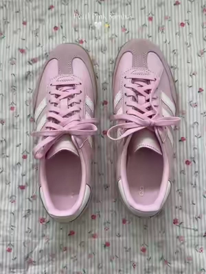 @Fly Kicks #pinkshoes #adidassamba #sambas 