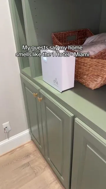 The hack to a good smelling home. #HomeFragrance #Homeowners #homeownership #Diffuser #DiffuserOils #WaterlessDiffuser #diffuseroil #diffusers 