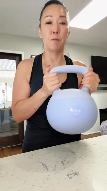 I love these soft kettle bells and there are only a few hundred of these in stock so if you’ve thought about getting them do it quickly cause they’re not gonna last long. #kettlebell #kettlebellswings #softkettlebell #fitat50 #dealsforyourdays 