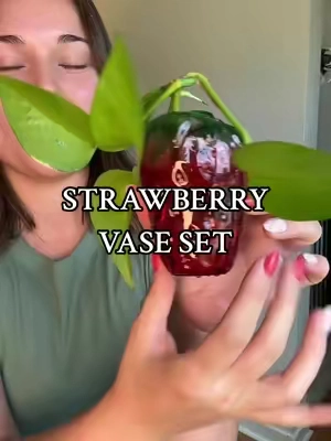 strawberry jars!! 🍓🍓#strawberry #strawberryvase #strawberrydecor #strawberries #cutedecor #tiktokshopfinds 