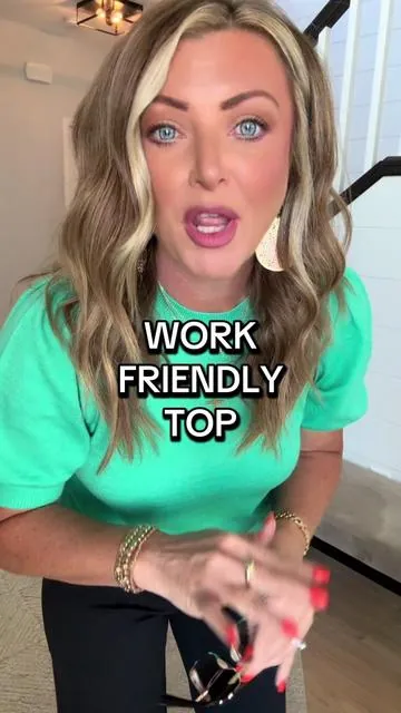 This adorable top is perfect to wear into the office or to dress down with some jeans for a night out. It is extremely soft and is super affordable you don’t wanna miss this one!  Grab ALL the colors at this price!  @OFEEFAN  #top #shirt #shirts #workwear #workoutfit #sweater 