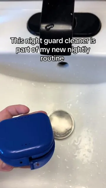 Using this everday on my nightguard now! #tiktokmademebuyit #sidehustle #primedayshowpjparty #digitalmarketing #retainercleaner #nightlyroutine #tiktokshop #roadto5k 