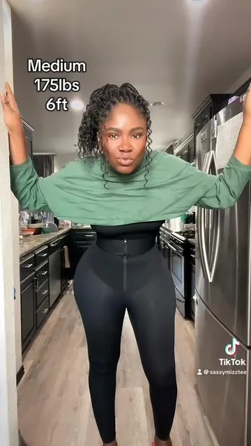 A Highwaist leggings with an inbuilt shapewear🙌🏾@Shapellxofficial #shapellx 