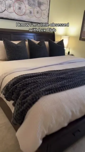 These striped sheets are luxurious and so affordable! #sheets #sheetset #bedding #bamboosheets #bedsheets #bedsheetset #dealsforyoudays @Lux Decor Collection 