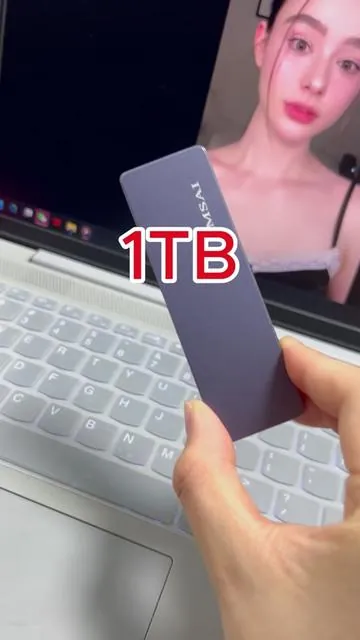 No more space? Buy this#sandiskssd #sandiskarabia #foryou #tiktok #harddisk #dealsforyoudays #ssd #storagehacks #databackup 