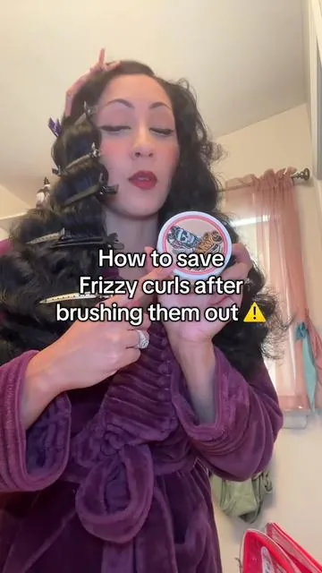 Guys I’ve been posting this product since 2019 when I first joined this app, you can scroll to the bottom of my page for proof ❤️ and now it’s on TikTok shop! Full circle moments I like to think! #fyp #vintagehair #vintagestyle #vintagevibes #suavecitapomade #tutorial 