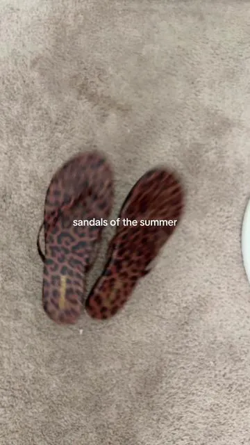 #flipflops #cheetahprint #sandals 