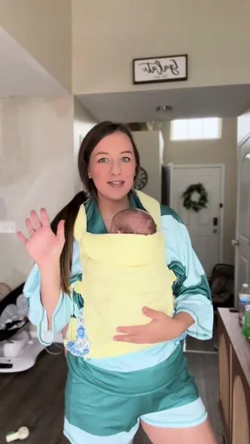 These have been staples so far with baby #2 😍👶 what’s something you didn’t use with your first but now use with your 2nd?? #2ndbaby #baby #newborn #registrymusthaves #babyregistry #babyregistryideas #babycarrierreview #babycarrier 