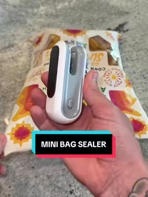 I learnt that you absolutely need a bag sealer 😳 #bagsealer #minibagsealer #kitchengadgets #KitchenHacks #snackbreak #tiktokshopfinds 