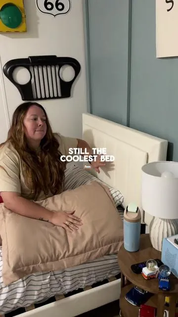They didn’t have this about the lights in the description 🤣 #bedframe #ledlight #bedframes #bedroomfurniture #bed 