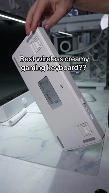 This keyboard sounds so creamy too I love it #keyboard #gaming #gamingkeyboard #aula #whitekeyboard #budget #wireless #wirelesskeyboard #wirelessgamingkeyboard #bestbudgetkeyboard #creamy #creamykeyboard #techtok #tiktokshopcreatorpicks #dealsforyoudays #dealsforyou #dealsforeveryyou #creatorsearchinsights 