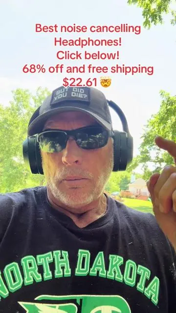 Love these active noise, canceling Bluetooth over the ear headphones. Awesome sound great quality give you 60 hours or so of music with a two hour charge.. #headphones #noisecancelling #music #flashsale #gym 