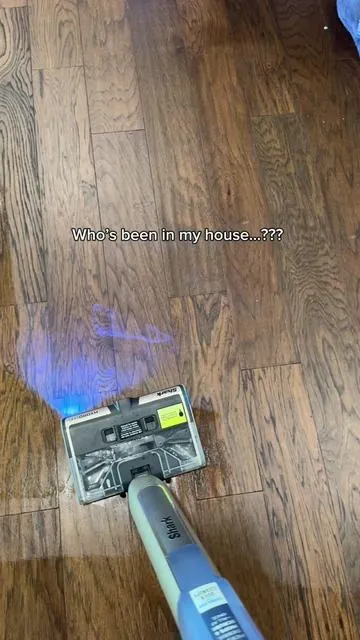 Vacuum and wash your floors in one go? Yeah… I’m never going back✨😻🙌🏽 @Shark Home  . . #sharkhydroduo #hydroduo #sharkvacmop #sharkhome 