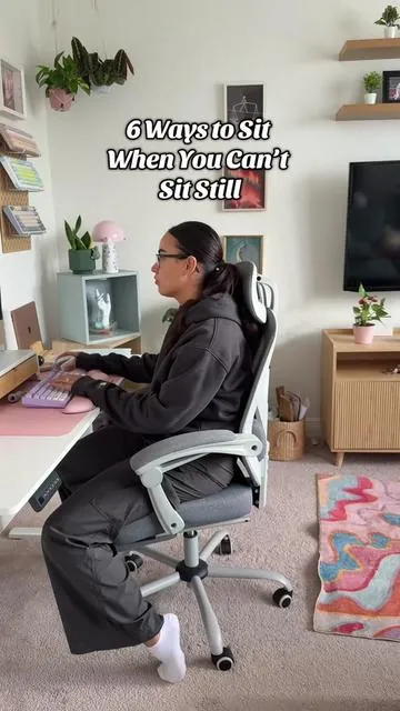 Love having different sitting options in this ergonomic chair.  . #ergonomicchair #officechair #homeoffice #desksetup 