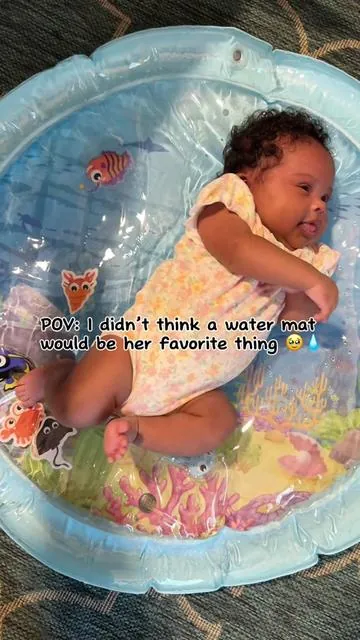 I seriously didn’t expect my baby to love this water mat so much! 🥹💧 The LED fish, the colors, the gentle movement it keeps her calm and entertained for so long. Perfect for tummy time or just relaxing. Total win for both of us! 💙🐠✨ #watermat #tummytime #babies #fyp 