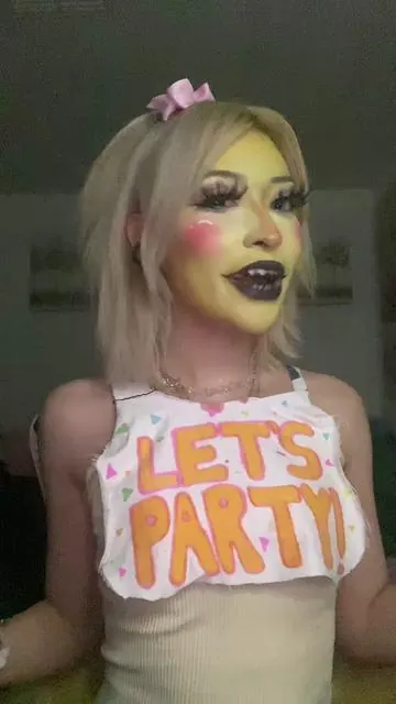 Let’s party 🎉 || #toychica #fnaf #fivenightsatfreddys #moots? #creativemakeup #xyzbca 