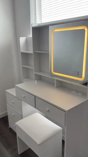 i’m so obsessed with my new vanity 😩 it has soo much space & storage! it elevated my whole setup & space 😍✨  @Vabches.US  #vanity  #makeupvanity#makeupvanity #vanitytour #roomdecor #fypage #girlythings #vanitymirror #fyp #vanitymakeup #dealsforyourdays #homedecor #vabches #Dealsforyou  #creatorsearchinsights 