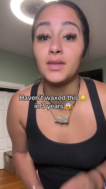 Who needs a wax when you got this bikini trimmer #electrictrimmer #bikinitrimmer #shaving #bikiniline #selfcaretiktok #razorbumps #razor #forthegirls #shaveroutine #shaver #femininehygiene #femininecare 