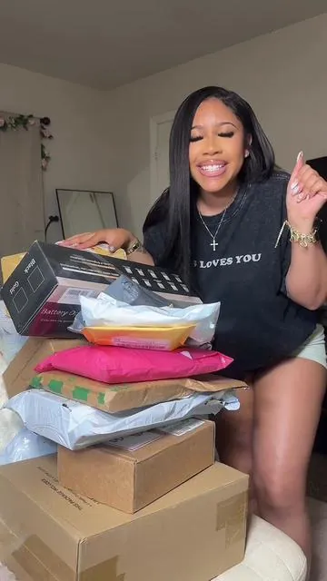 TikTok shop haul / PR unboxing everything is linked above 🤍✨🫶🏽#blackgirl #musthaves #finds #blackgirlluxury #haul #tiktokshop #girlies  #creatorsearchinsights 