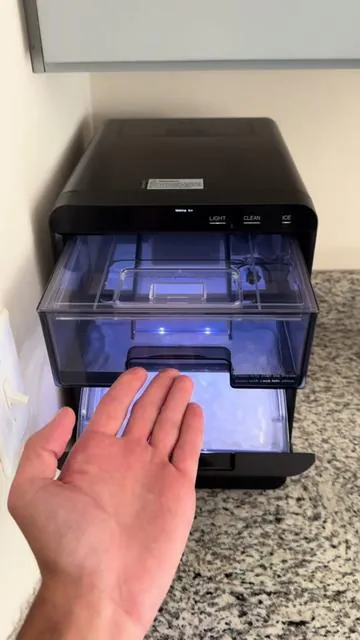 Best Nugget Ice Maker you can get on sale right now #euhomyicemaker #nuggetice #icemaker #icemachine #tiktokshopcreatorpicks 