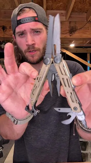 Leatherman Signal Multi-Tool