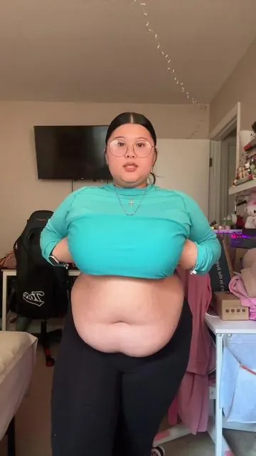yall did your thing with this one!! @FeelinGirl LLC 🤍🩷 #feelingirlwaisttrainer #feelingirlshapewear #feelingirl #waisttrainer #shapewearreview #snatchedwaist #posturecorrector 