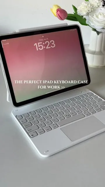 this ipad case has made me more obsessed with carrying it everywhere 💌🌷#esr #esrtech #techtok #tiktokshopbacktoschool #backtoschool #studentessentials #ipadkid #ipadgirly #worklife #ipadtips #ipadair #spotlightfinds #gamechanger #unboxing #goviral #ipadcase #ipadkeyboard 