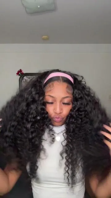 @Tahikie Hair Shop Thahikie V Curly is fantastic. It gives the best blend and suits different styles #dealsforyoudays #TikTokShopBacktoSchool 